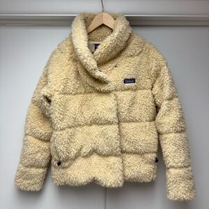 Patagonia Women’s Cream High-Pile Fleece Down Jacket Medium